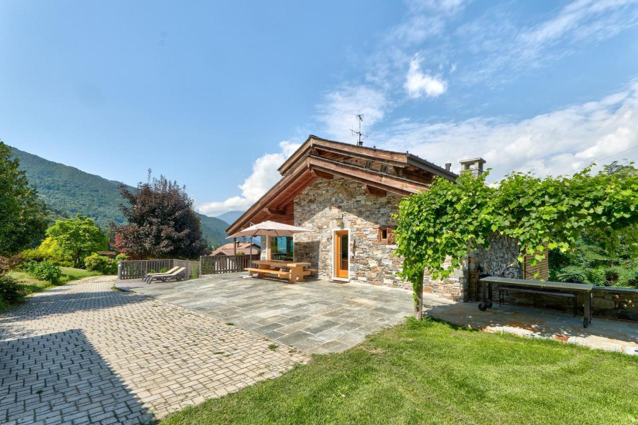 Chalet Con Piscina E Vista Panoramica Colico Eksteriør bilde