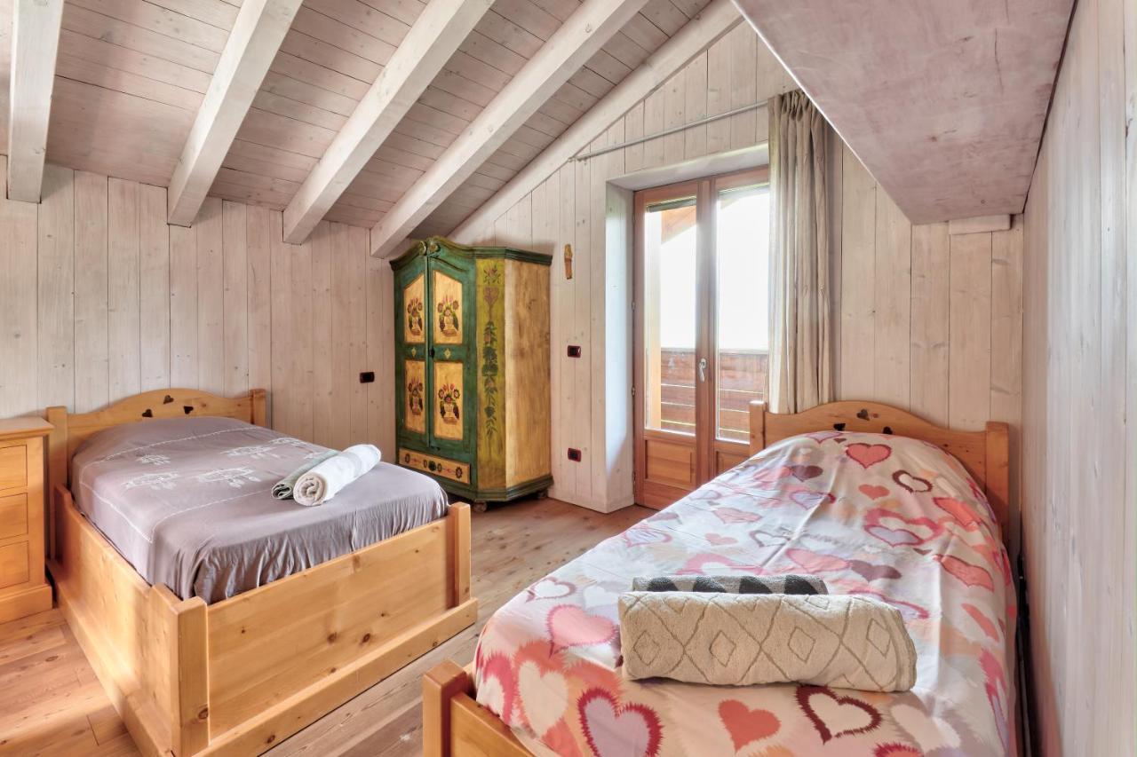 Chalet Con Piscina E Vista Panoramica Colico Eksteriør bilde