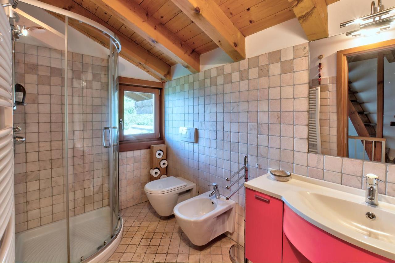 Chalet Con Piscina E Vista Panoramica Colico Eksteriør bilde