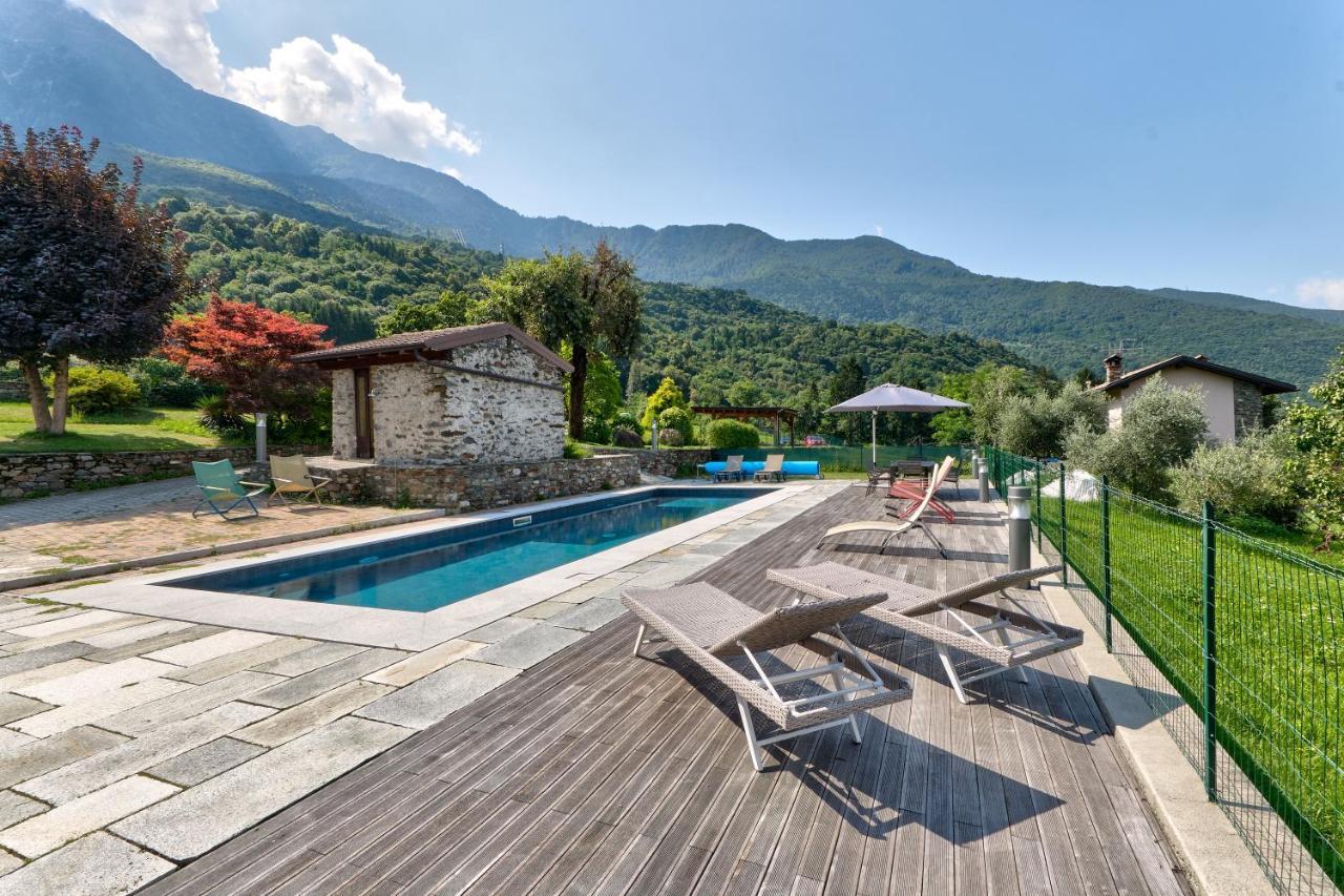 Chalet Con Piscina E Vista Panoramica Colico Eksteriør bilde